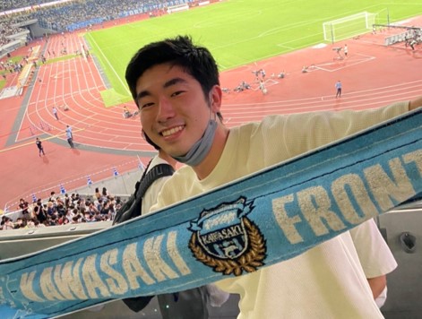 大学名：青山学院大学
出身地：神奈川県
ニックネーム：きとし
趣味・特技：趣味は、Netflixでドラマ鑑賞、サッカー観戦（川崎フロンターレの試合中心）、旅行です。


入社に向けて一言！：一人の社会人として、常に向上心を持って職務に邁進していきたいと考えております。よろしくお願いします。